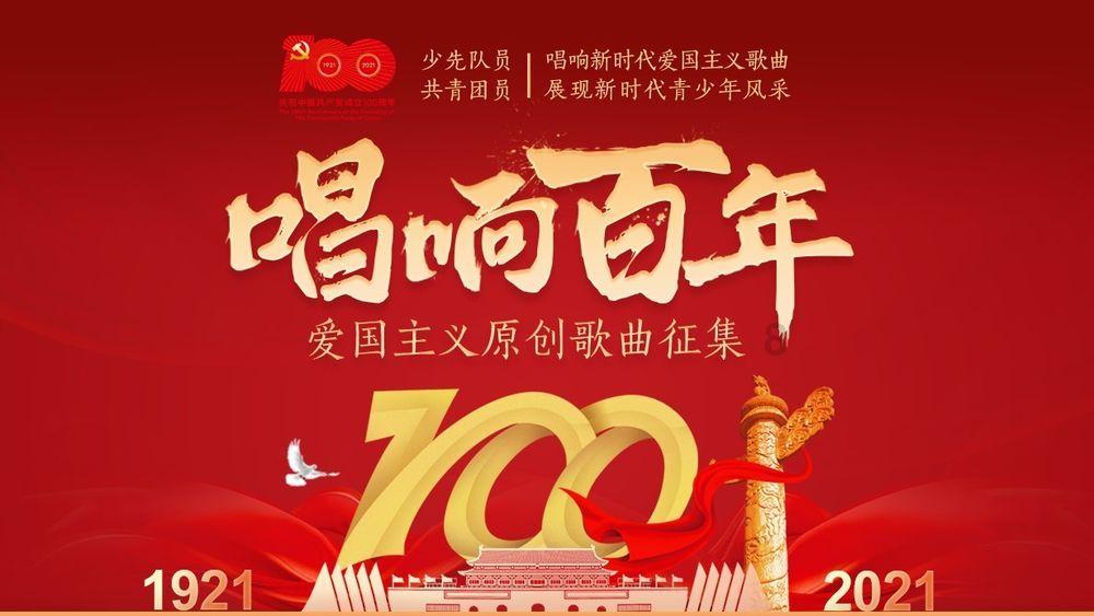 消防员冲进浓烟抬出喷火的油锅